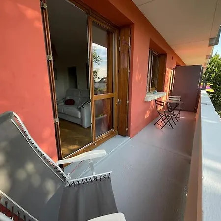 Le Relais Des Cyclamens Bron Appartement Buitenkant foto