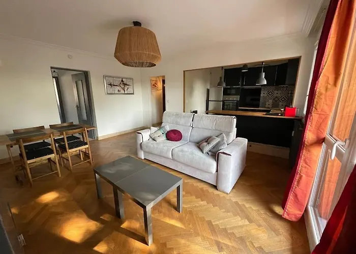 Le Relais Des Cyclamens Bron