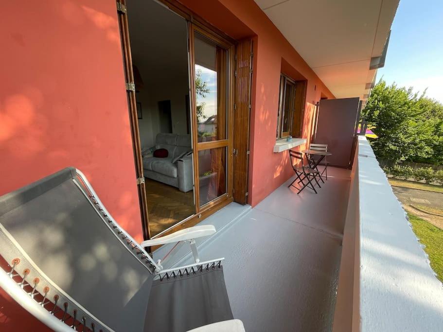 Le Relais Des Cyclamens Apartment Bron